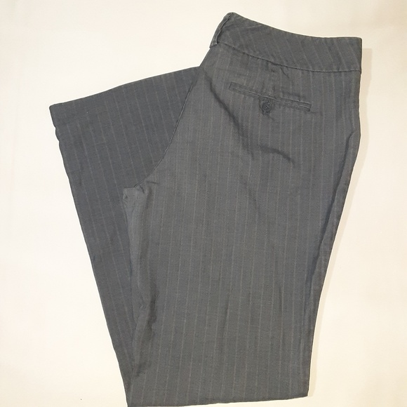 New York & Company Pants - ⭐New York & Company Gray Pin Stripes Size 12⭐